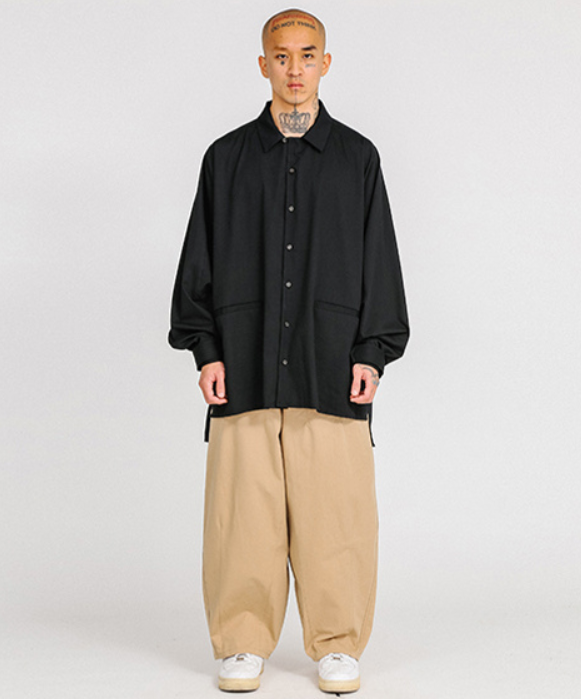 アジョバイアジョ(AJOBYAJO)     Batwing Oversized Shirt [Black]