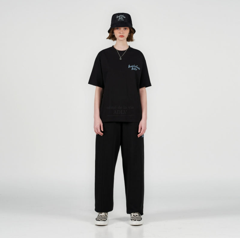 アクメドラビ(acme' de la vie) SCRIPT LOGO EMBROIDERY LONG PANTS BLACK