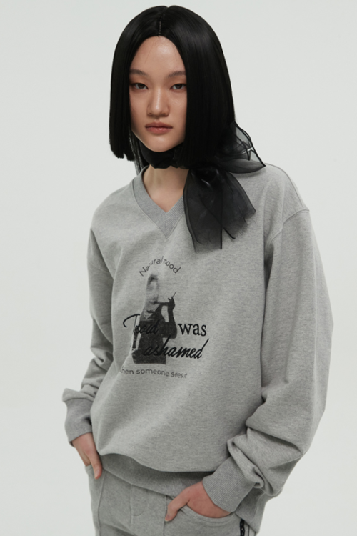 nache(ナチェ) ESSENTIAL V-NECK SWEATSHIRT (UNISEX)