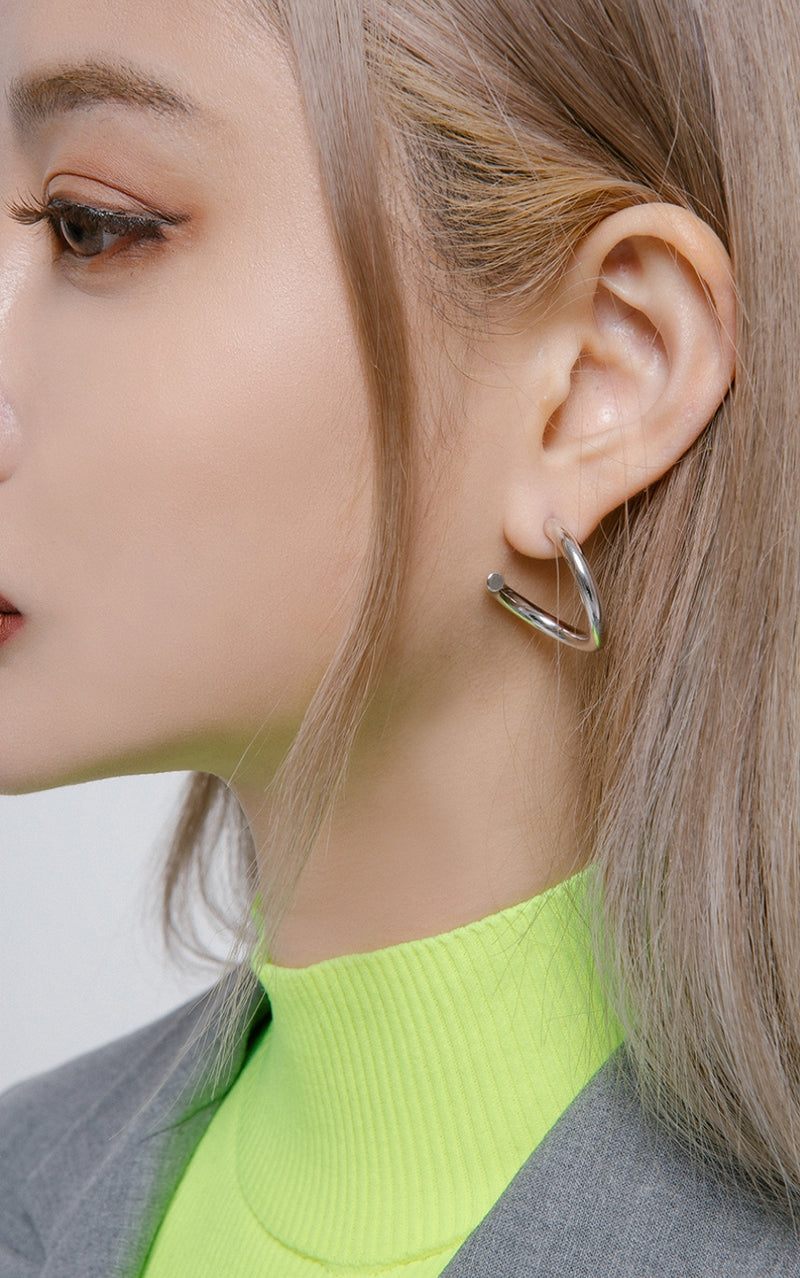 PASION (パシオン) Pipe Gloss Ring Earrings (Silver)