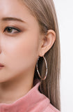 PASION (パシオン) Twisted Middle Ring Earrings (Silver)