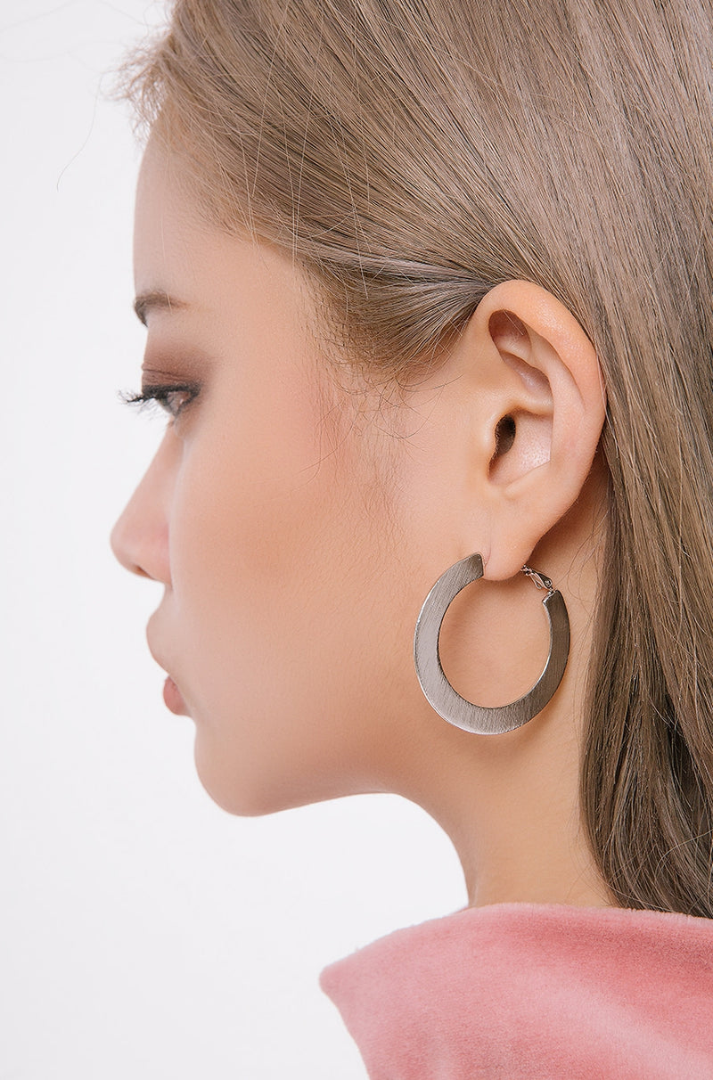 PASION (パシオン) Flat Simple Earring (Silver)