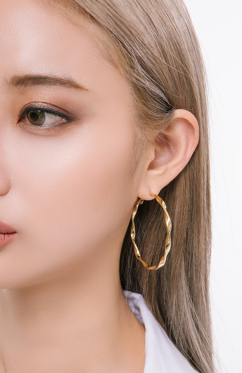 PASION (パシオン) Little Twist Earring (Gold)