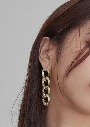 PASION (パシオン) Bold Chain Drop Earring (Gold)