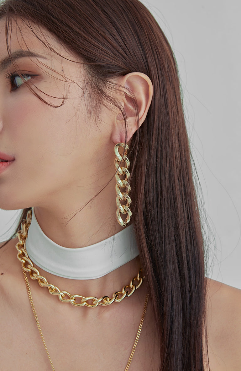PASION (パシオン) Regular Bold Chain Drop Earrings (Gold)