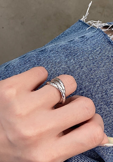 PASION (パシオン) Hammered Three Line Ring