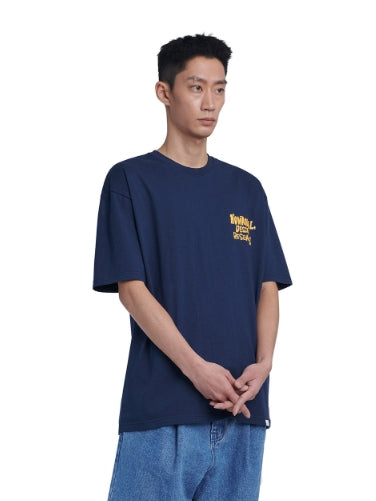 NOMANUAL(ノーマニュアル)  DOODLE LOGO T-SHIRT - DARK NAVY