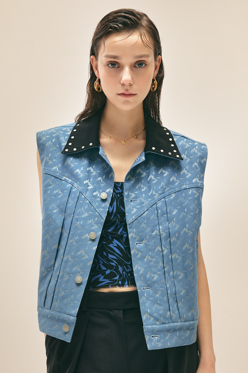 MMIC(エムエムアイシー) M LOGO EARING GD