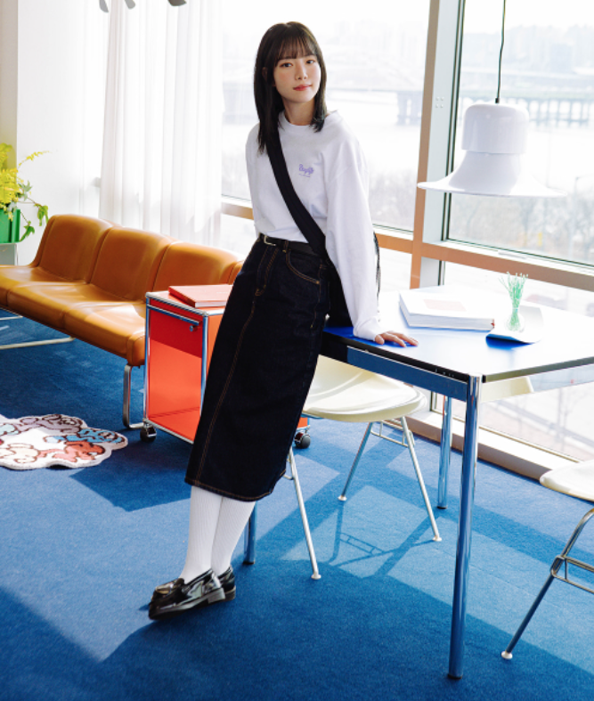 デイライフ(Daylife)  Signature Logo Long Sleeve (White)