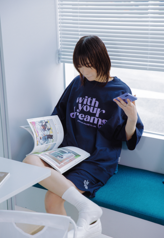 デイライフ(Daylife) Dream Half Sweatshirt (Navy)