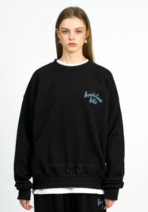 アクメドラビ(acme' de la vie) SCRIPT LOGO EMBROIDERY SWEATSHIRT BLACK
