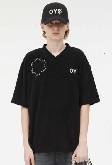 オーワイ(OY) TERRY ROUND LOGO V NECK T-BLACK