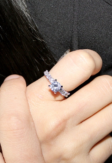 BLACKPURPLE (ブラックパープル) Princess Solitaire half tennis ring