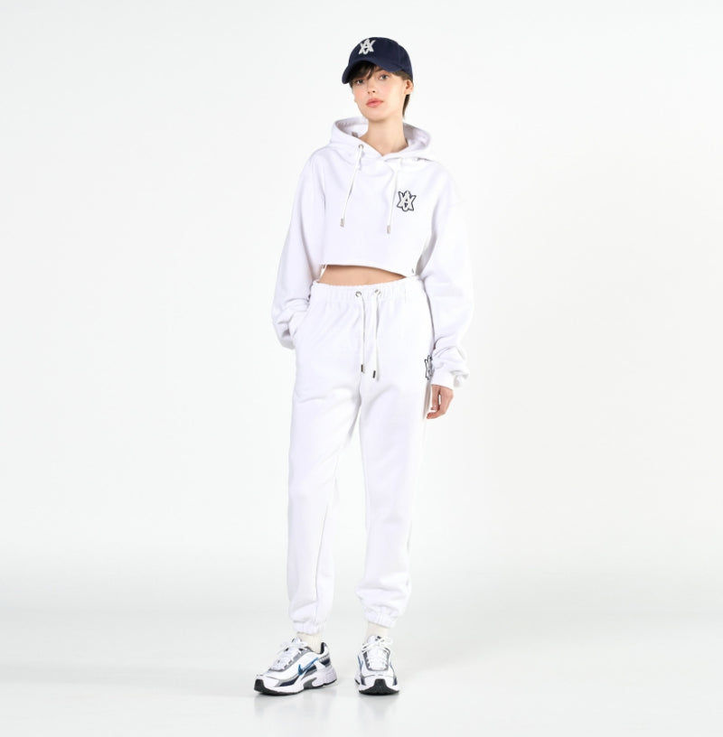 アクメドラビ(acme' de la vie) A LOGO EMBLEM PATCH CROP HOODIE WHITE