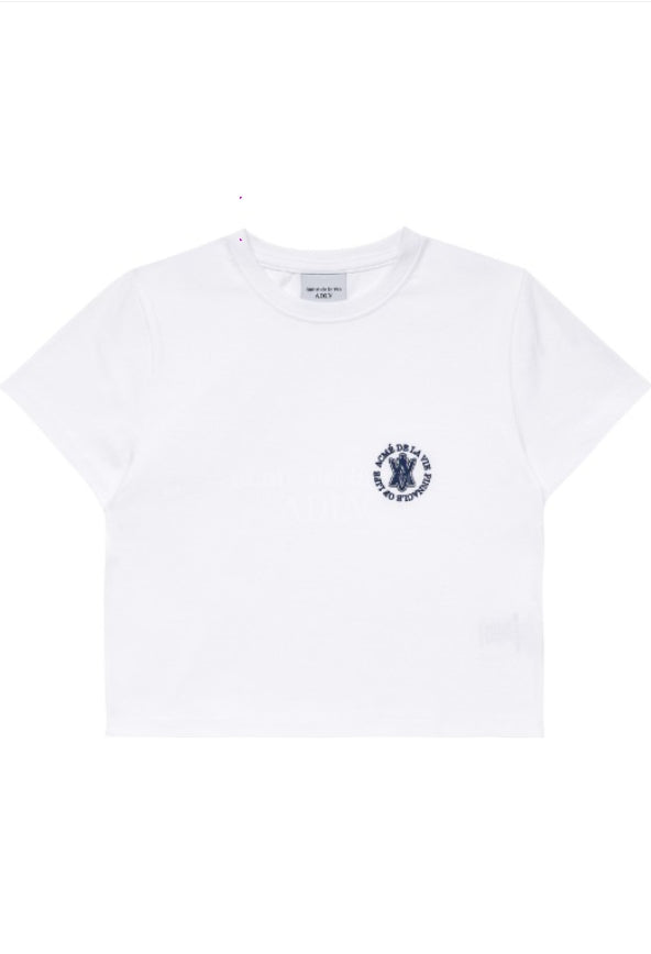 アクメドラビ(acme' de la vie) A LOGO EMBLEM EMBROIDERY CROP TOP SHORT SLEEVE T-SHIRT WHITE