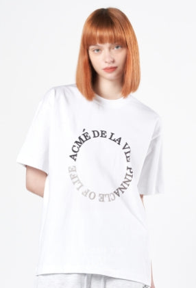 アクメドラビ(acme' de la vie) CIRCLE LOGO ARTWORK BASIC SHORT SLEEVE T-SHIRT WHITE