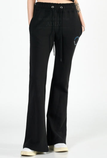 アクメドラビ(acme' de la vie) CIRCLE LOGO ARTWORK BOOTS CUT TRAINING PANTS BLACK