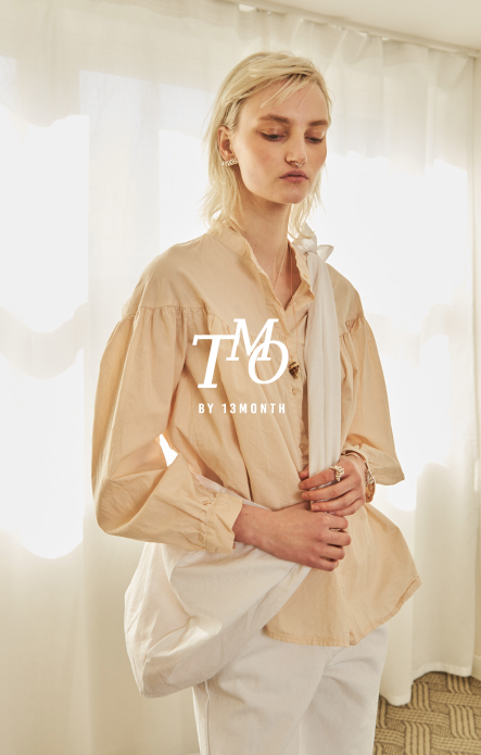 TMO BY 13MONTH（ティーエムオーバイサーティンマンス）CHINA COLLAR SHIRRING BLOUSE (PINK)