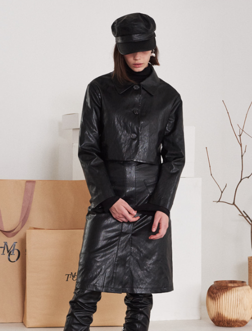 TMO BY 13MONTH（ティーエムオーバイサーティンマンス）TWO POCKET LEATHER SKIRT (BLACK)