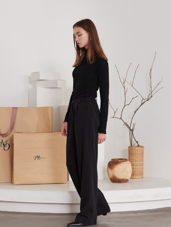 TMO BY 13MONTH（ティーエムオーバイサーティンマンス）LOGO WIDE LEG PANTS (BLACK)