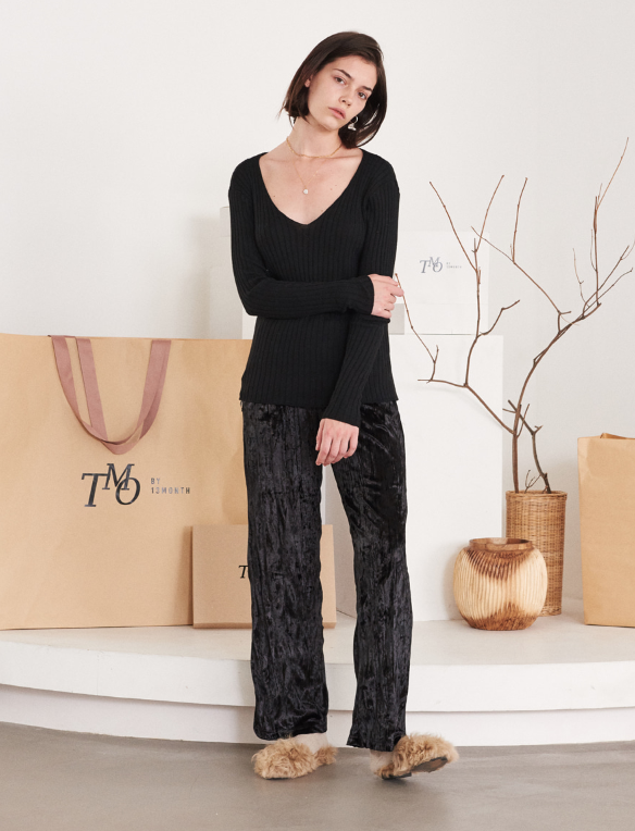 TMO BY 13MONTH（ティーエムオーバイサーティンマンス）CORDUROY V-NECK LONG SLEEVE KNIT (BLACK)