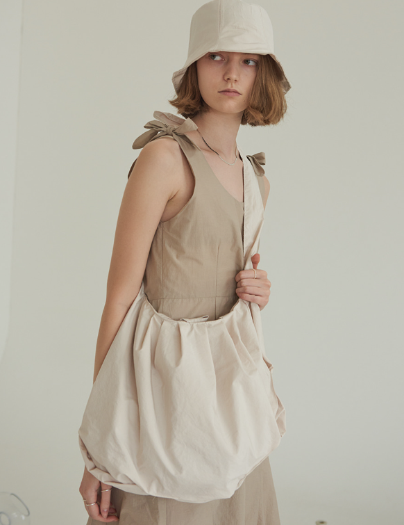 TMO BY 13MONTH（ティーエムオーバイサーティンマンス）SHIRRING BIG ECO BAG (IVORY)