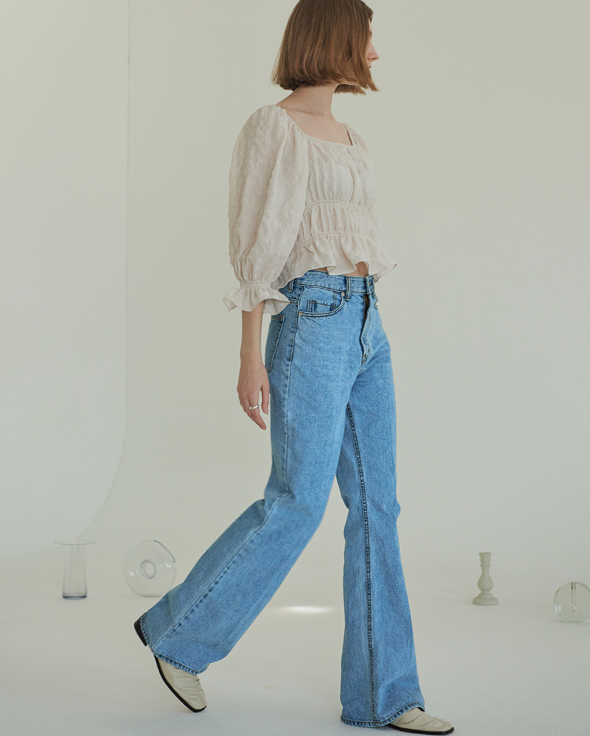 TMO BY 13MONTH（ティーエムオーバイサーティンマンス）BOOTCUT JEANS (LIGHT BLUE)