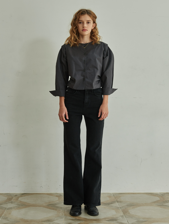 TMO BY 13MONTH（ティーエムオーバイサーティンマンス）COLLARLESS BANDING BLOUSE (CHARCOAL)