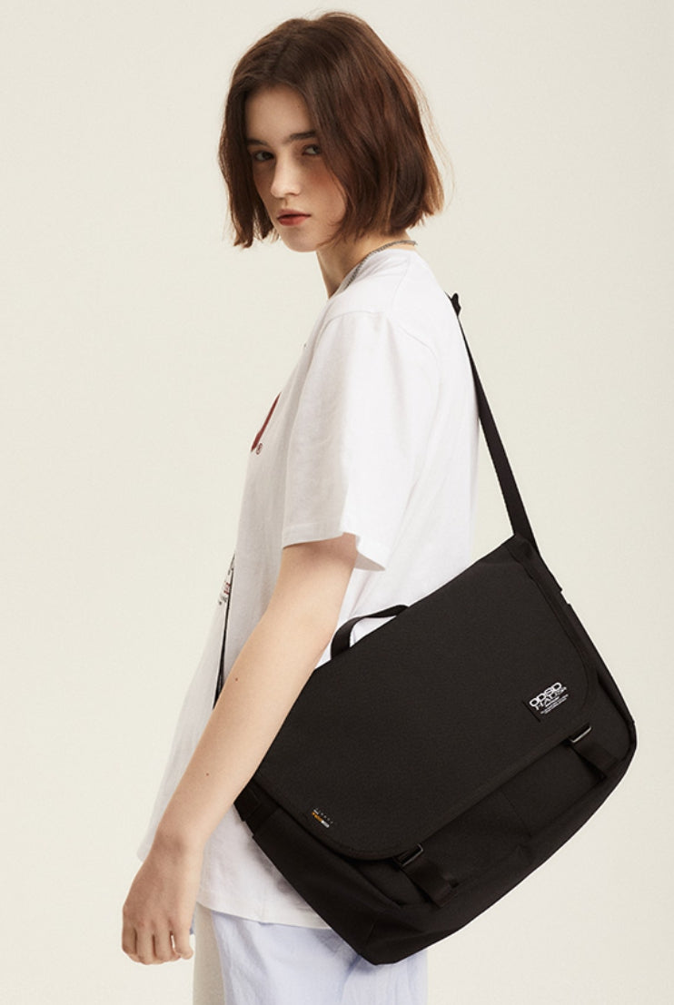 Odd Studio (オッドスタジオ) ODSD CORDURA BASIC MESSENGER BAG - BLACK