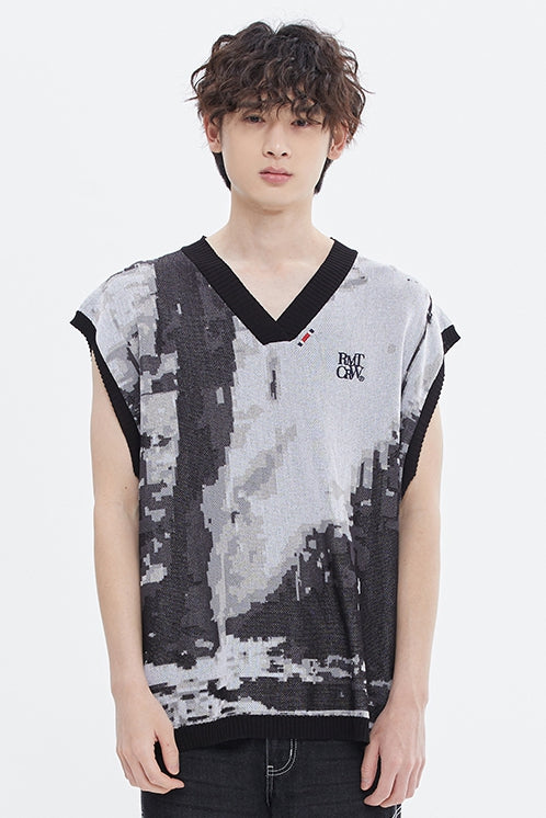 ROMANTIC CROWN(로맨틱 크라운) FOREST KNIT VEST_BLACK
