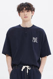 ROMANTIC CROWN(ロマンティック クラウン) HENRY NECK LOGO TEE_NAVY