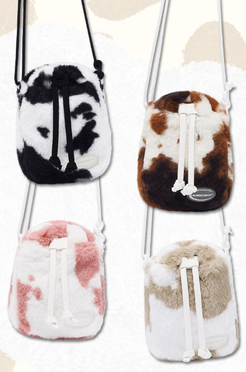 オルモストブルー(Almost Blue) FLUFFY COW CROSS BAG