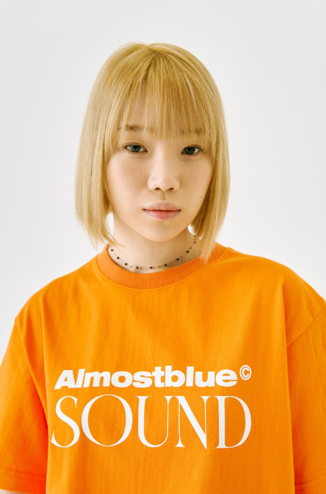 オルモストブルー(Almost Blue) ALMOSTBLUE SOUND LOGO T-SHIRT - ORANGE