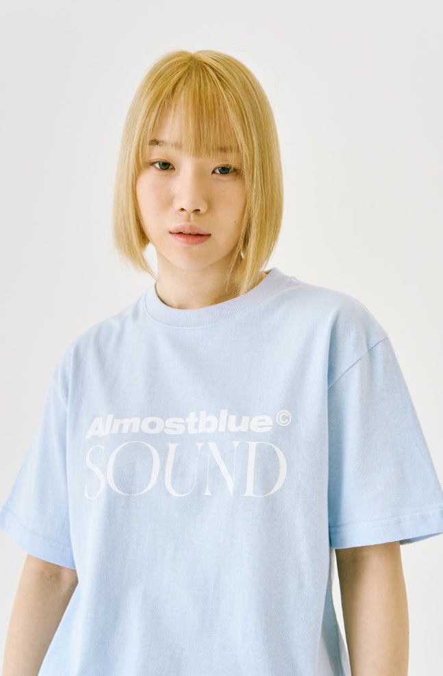 オルモストブルー(Almost Blue) ALMOSTBLUE SOUND LOGO T-SHIRT - LIGHT BLUE
