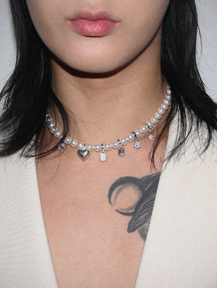 BLACKPURPLE (ブラックパープル) 	  [SILVER925] Luna Pearl Hug Bear Pendant