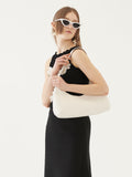 TMO BY 13MONTH（ティーエムオーバイサーティンマンス）CURVED SHAPE BAG (IVORY)