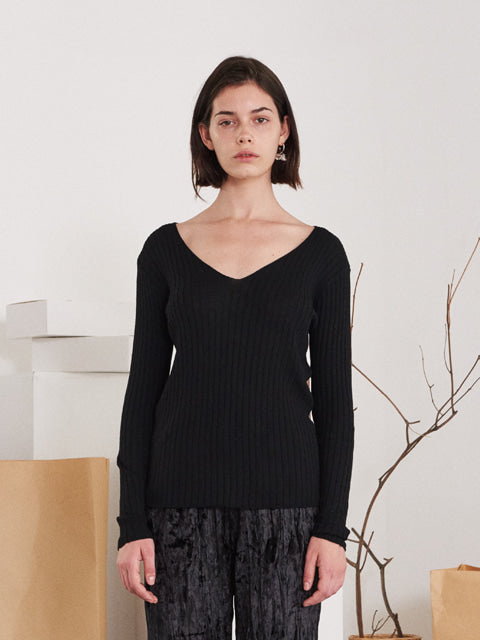 TMO BY 13MONTH（ティーエムオーバイサーティンマンス）CORDUROY V-NECK LONG SLEEVE KNIT (BLACK)