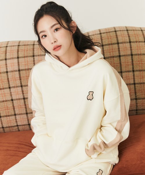 AQO_studiospace(アコスタジオスペース)      BEAR TRACK HOODIE IVORY