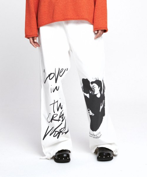 ワンダービジター(WONDER VISITOR)     KISS-mono Jogger pants [Ivory]