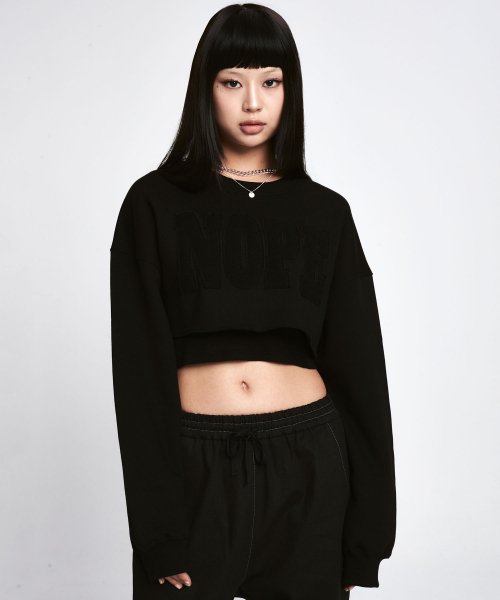 ワンダービジター(WONDER VISITOR)     NOPE Crop Sweatshirt [Black]