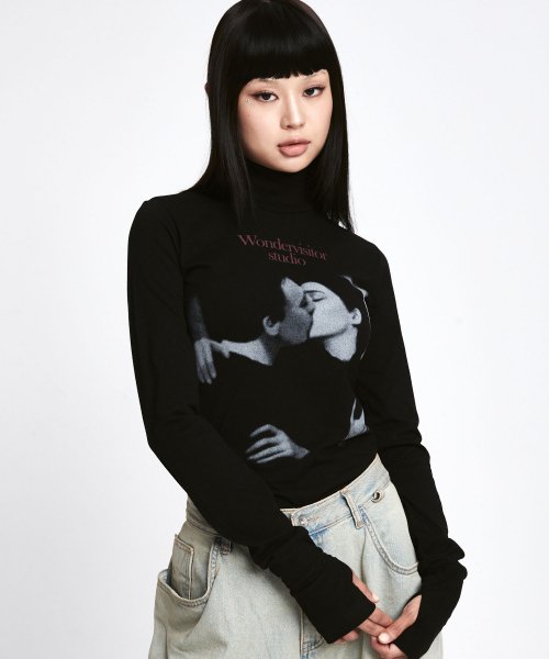 ワンダービジター(WONDER VISITOR)     KISS slim Turtleneck Top [Black]