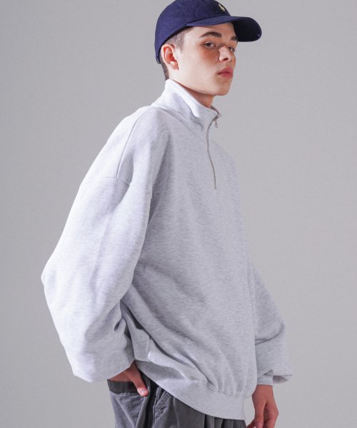 パーステップ(PERSTEP)  Mile Half Neck Man to Man White oatmeal BJMT4510