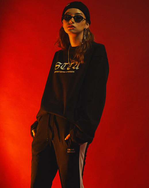 シディスコンマ(SHETHISCOMMA) KINGS CROSS T