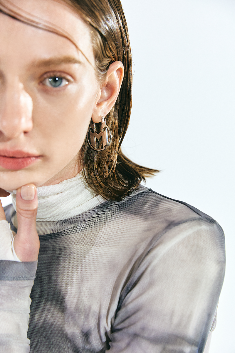 MMIC(エムエムアイシー) M LOGO EARING SV