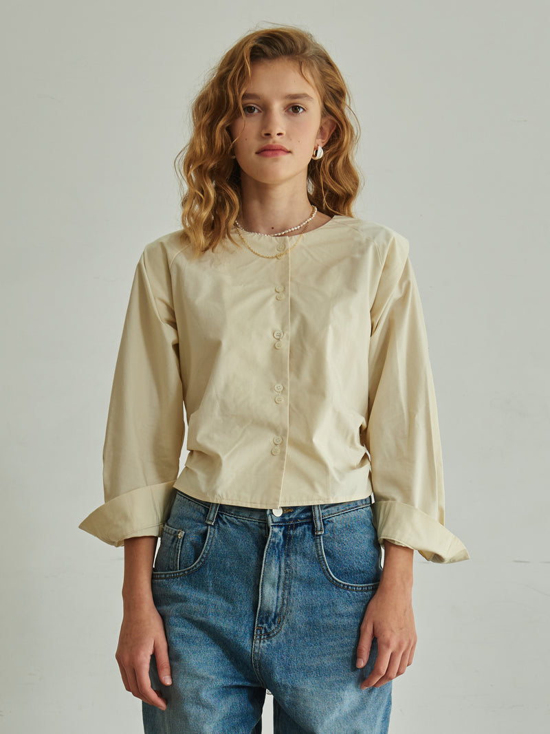 TMO BY 13MONTH（ティーエムオーバイサーティンマンス）COLLARLESS BANDING BLOUSE (BEIGE)