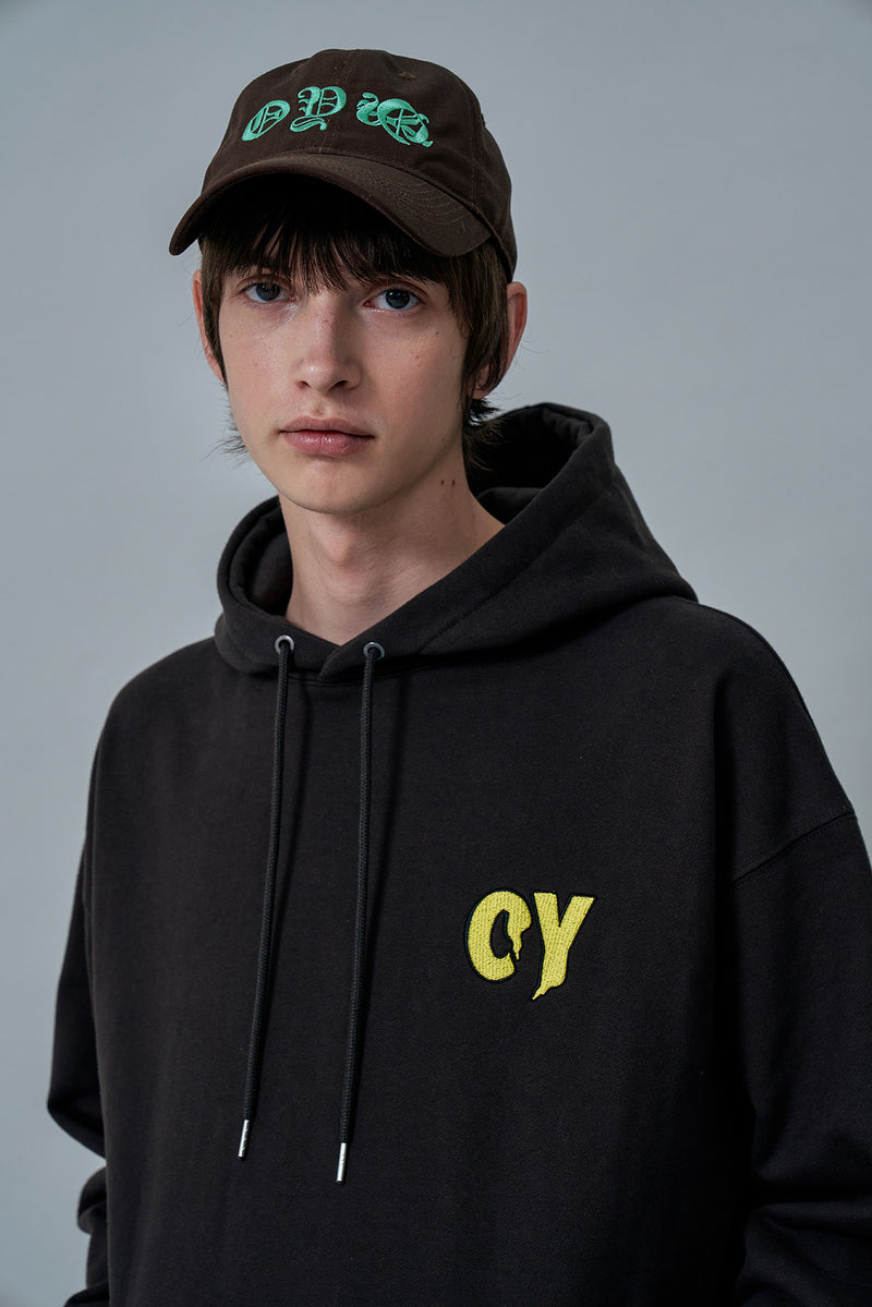 オーワイ(OY) GOTH LOGO HOODIE-BROWN
