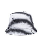 ブラックブロンド(BLACKBLOND) BBD Ripped Sprayed Custom Border Graffiti Logo Bucket Hat (White)