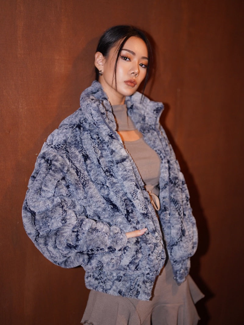 BABLETWO  (ビーエーブルトゥー)      x Kyla Eco Fur Zipup Jacket (BLUE)