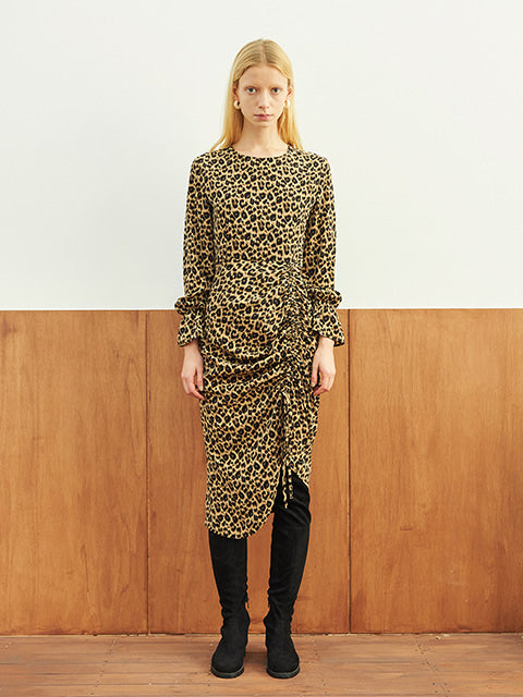 TMO BY 13MONTH（ティーエムオーバイサーティンマンス）LEOPARD SHIRRING ONE PIECE (BROWN)