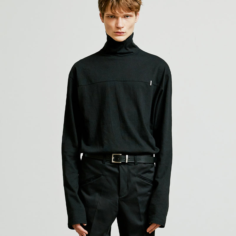 SSY(エスエスワイ)  back button long sleeve chest tip turtle neck black